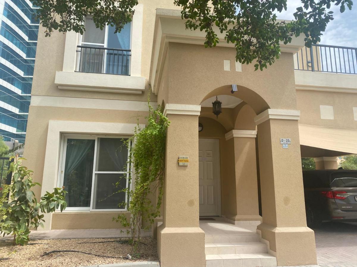 Spacious 4-Bedroom Villa, Children Friendly Dubaj Zewnętrze zdjęcie