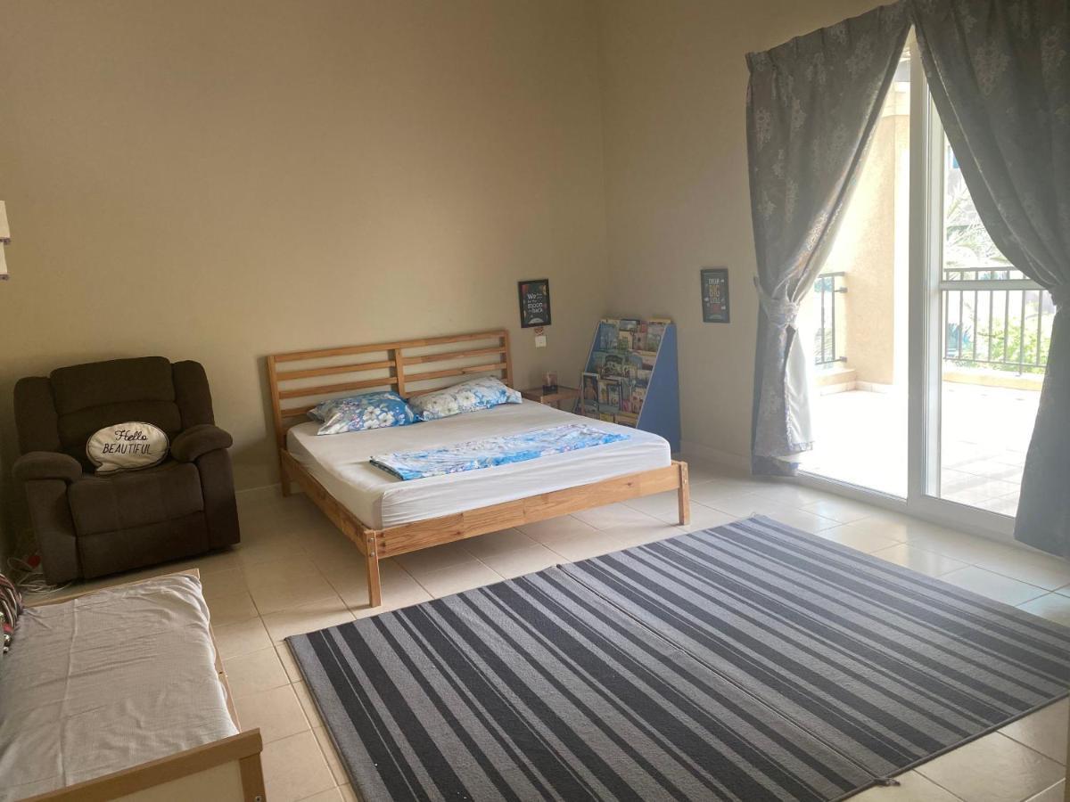 Spacious 4-Bedroom Villa, Children Friendly Dubaj Zewnętrze zdjęcie
